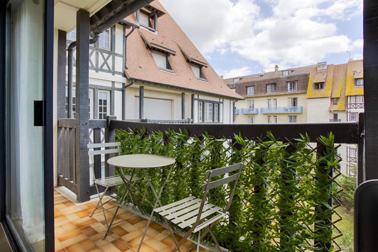 Castel Saint Clair - Trois Pieces - Deauville Centre Exteriör bild