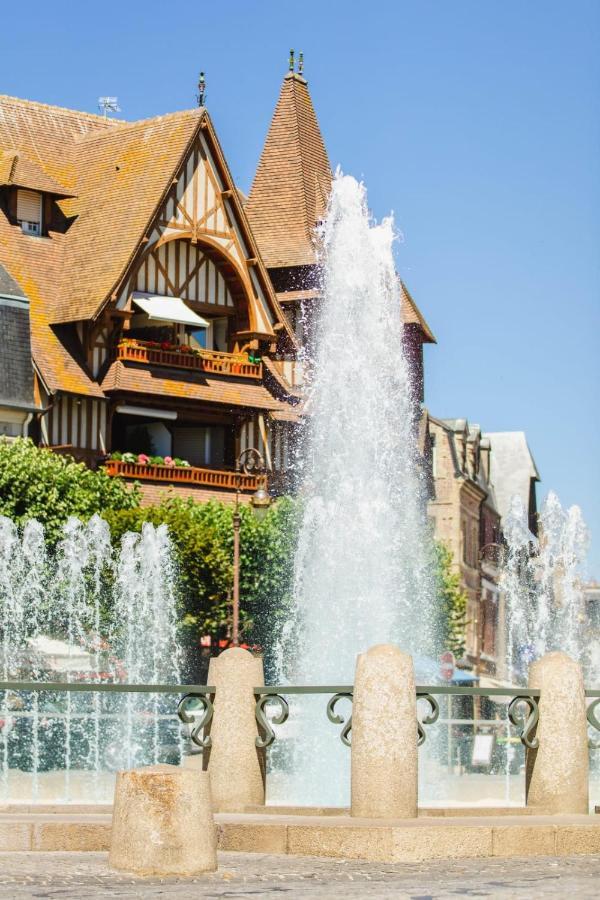 Castel Saint Clair - Trois Pieces - Deauville Centre Exteriör bild